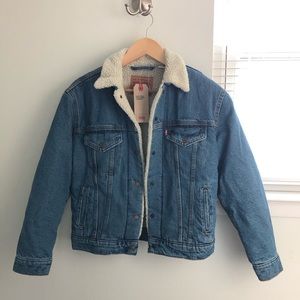 NWT Levi’s Ex-Boyfriend Trucker Sherpa Jacket